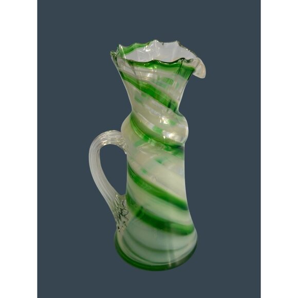 Smith's Old Timer Green & White Swirled Glass Pitcher With Ruffled Rim 8 1/2" - Picture 2 of 8